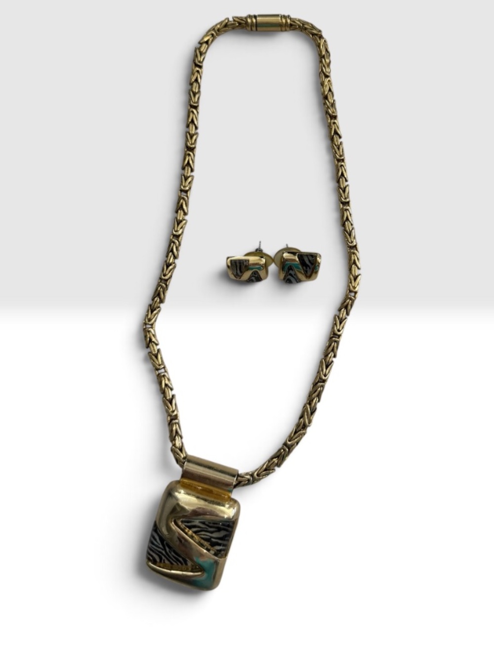 Vintage Gold‑Tone Necklace & Earring Set with Abstract Enamel Design